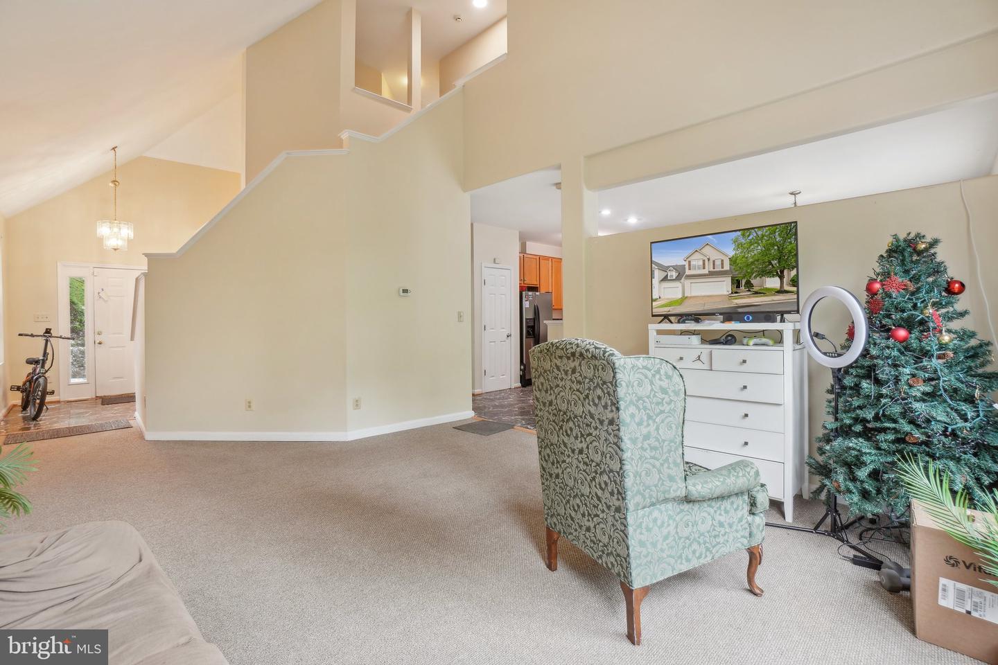 6002 HONNICUT DR, CENTREVILLE, Virginia 20121, 4 Bedrooms Bedrooms, ,3 BathroomsBathrooms,Residential,For sale,6002 HONNICUT DR,VAFX2244702 MLS # VAFX2244702