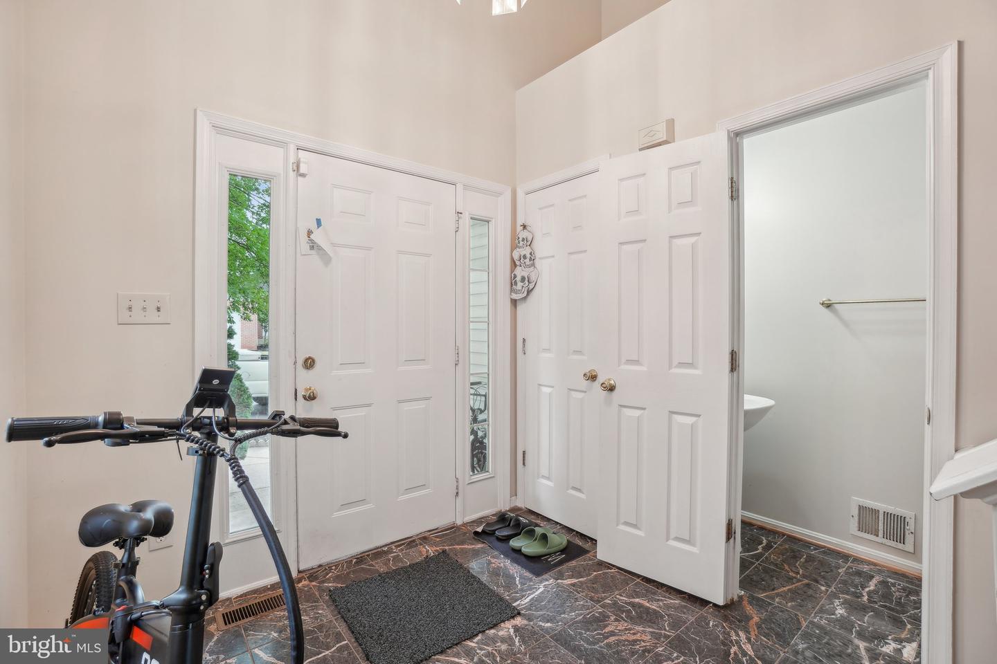 6002 HONNICUT DR, CENTREVILLE, Virginia 20121, 4 Bedrooms Bedrooms, ,3 BathroomsBathrooms,Residential,For sale,6002 HONNICUT DR,VAFX2244702 MLS # VAFX2244702