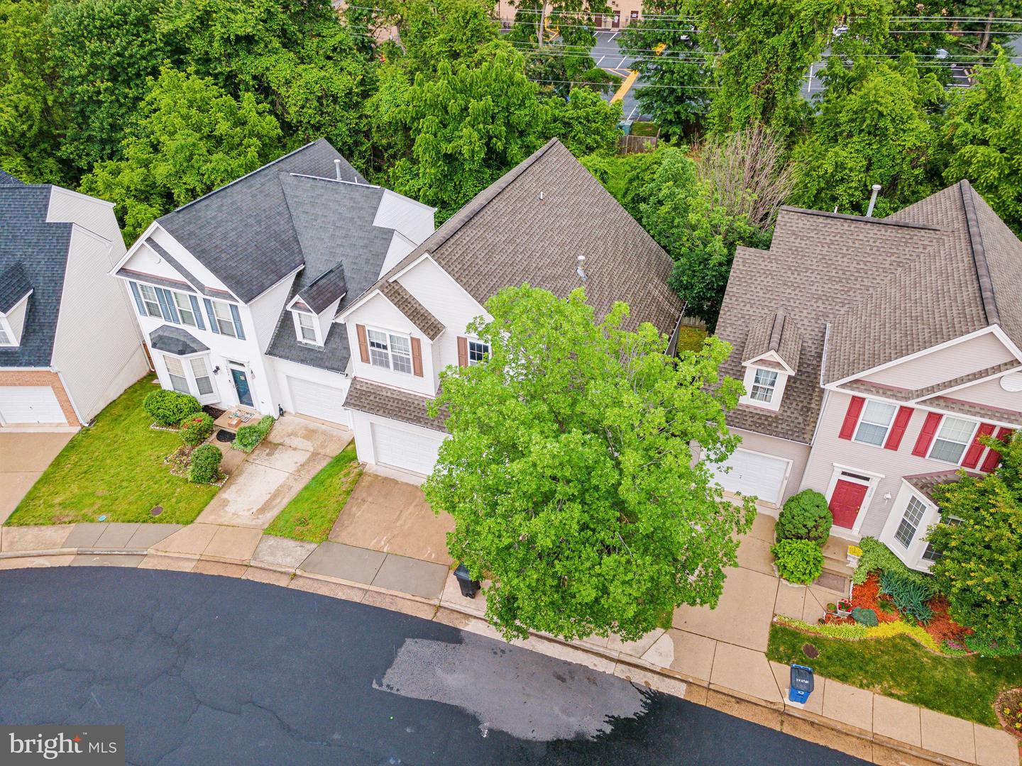 6002 HONNICUT DR, CENTREVILLE, Virginia 20121, 4 Bedrooms Bedrooms, ,3 BathroomsBathrooms,Residential,For sale,6002 HONNICUT DR,VAFX2244702 MLS # VAFX2244702