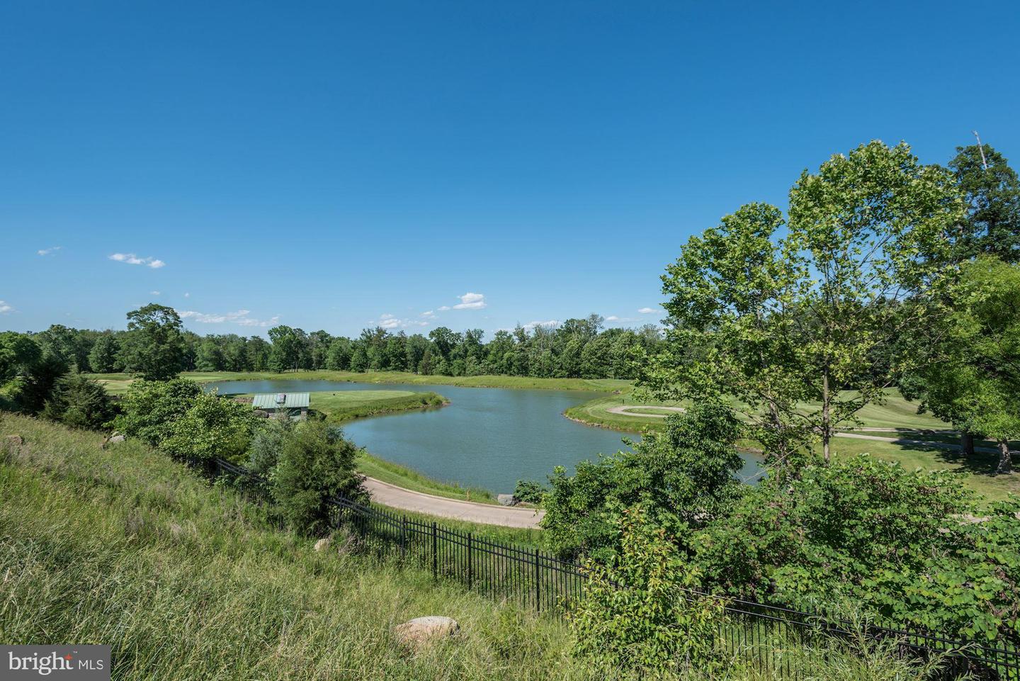 19400 LANSDOWNE WOODS BLVD #110, LEESBURG, Virginia 20176, 2 Bedrooms Bedrooms, ,2 BathroomsBathrooms,Residential,For sale,19400 LANSDOWNE WOODS BLVD #110,VALO2098550 MLS # VALO2098550