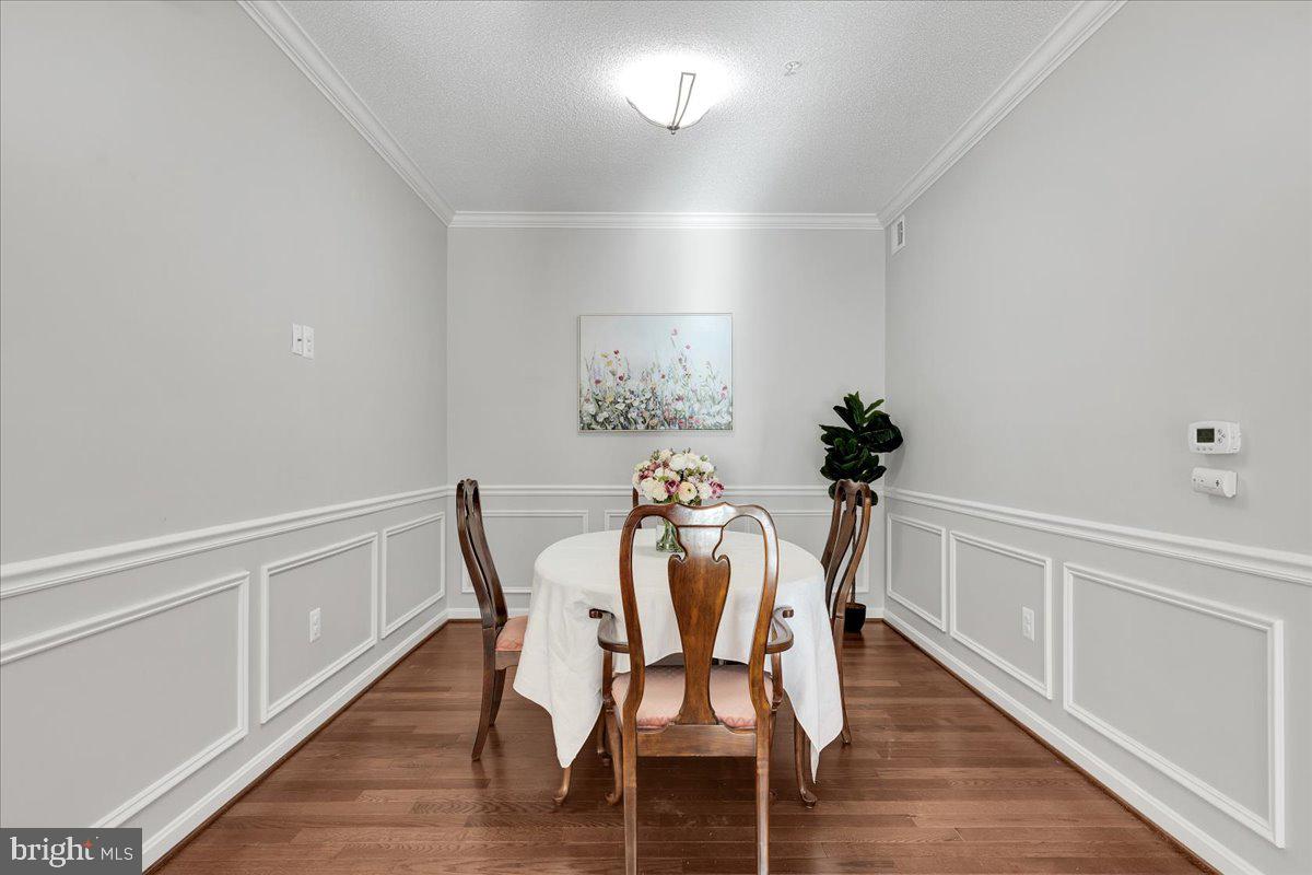 19400 LANSDOWNE WOODS BLVD #110, LEESBURG, Virginia 20176, 2 Bedrooms Bedrooms, ,2 BathroomsBathrooms,Residential,For sale,19400 LANSDOWNE WOODS BLVD #110,VALO2098550 MLS # VALO2098550