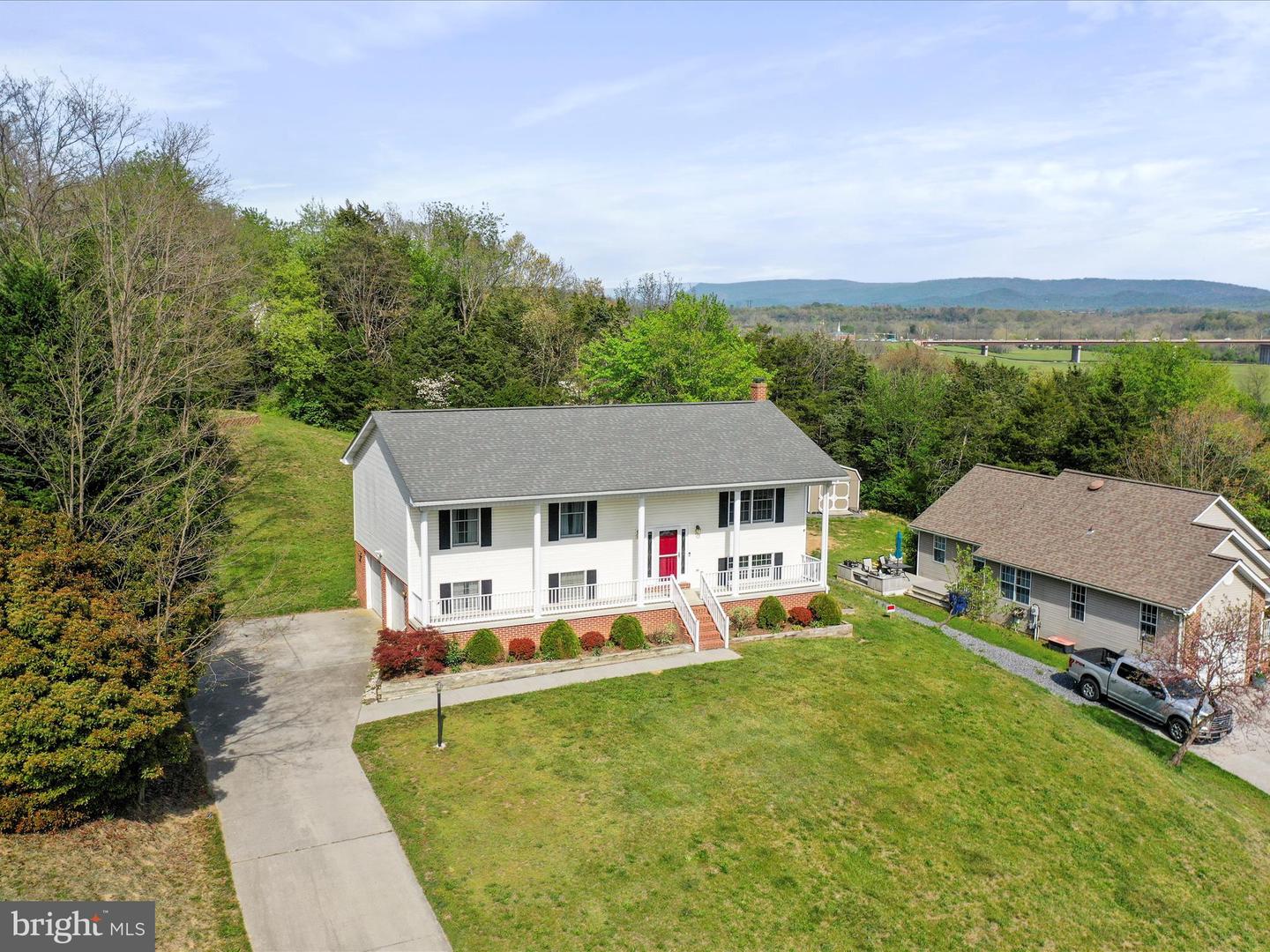 1204 S FORK DR, FRONT ROYAL, Virginia 22630, 4 Bedrooms Bedrooms, ,2 BathroomsBathrooms,Residential,For sale,1204 S FORK DR,VAWR2011354 MLS # VAWR2011354