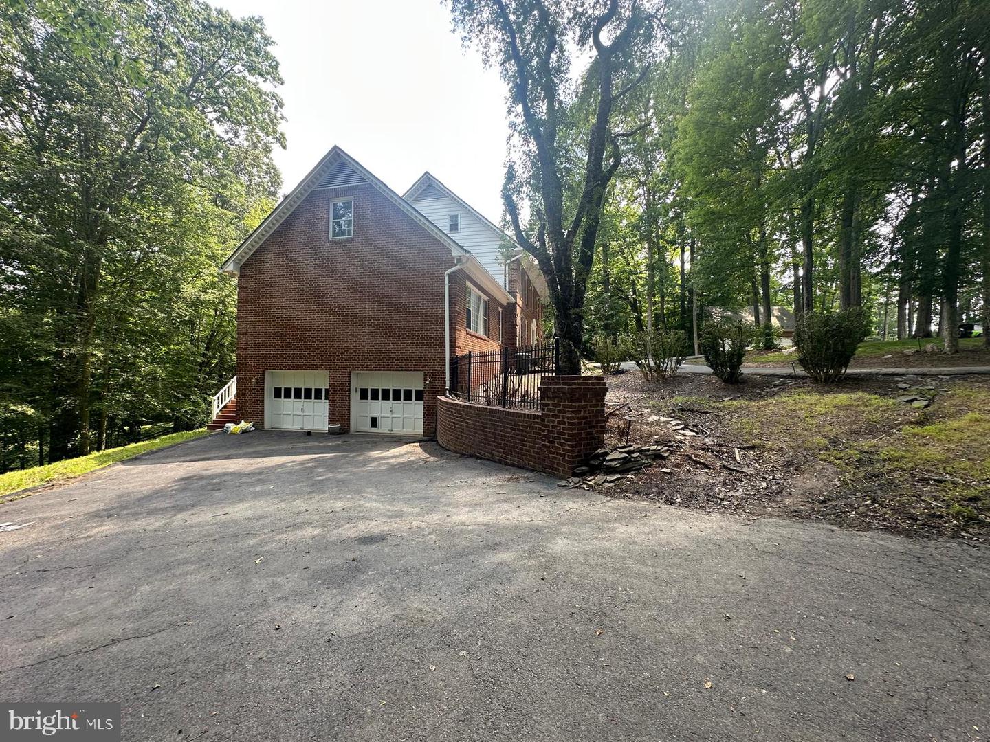 7615 KINCHELOE RD, CLIFTON, Virginia 20124, 6 Bedrooms Bedrooms, ,5 BathroomsBathrooms,Residential,For sale,7615 KINCHELOE RD,VAFX2244692 MLS # VAFX2244692