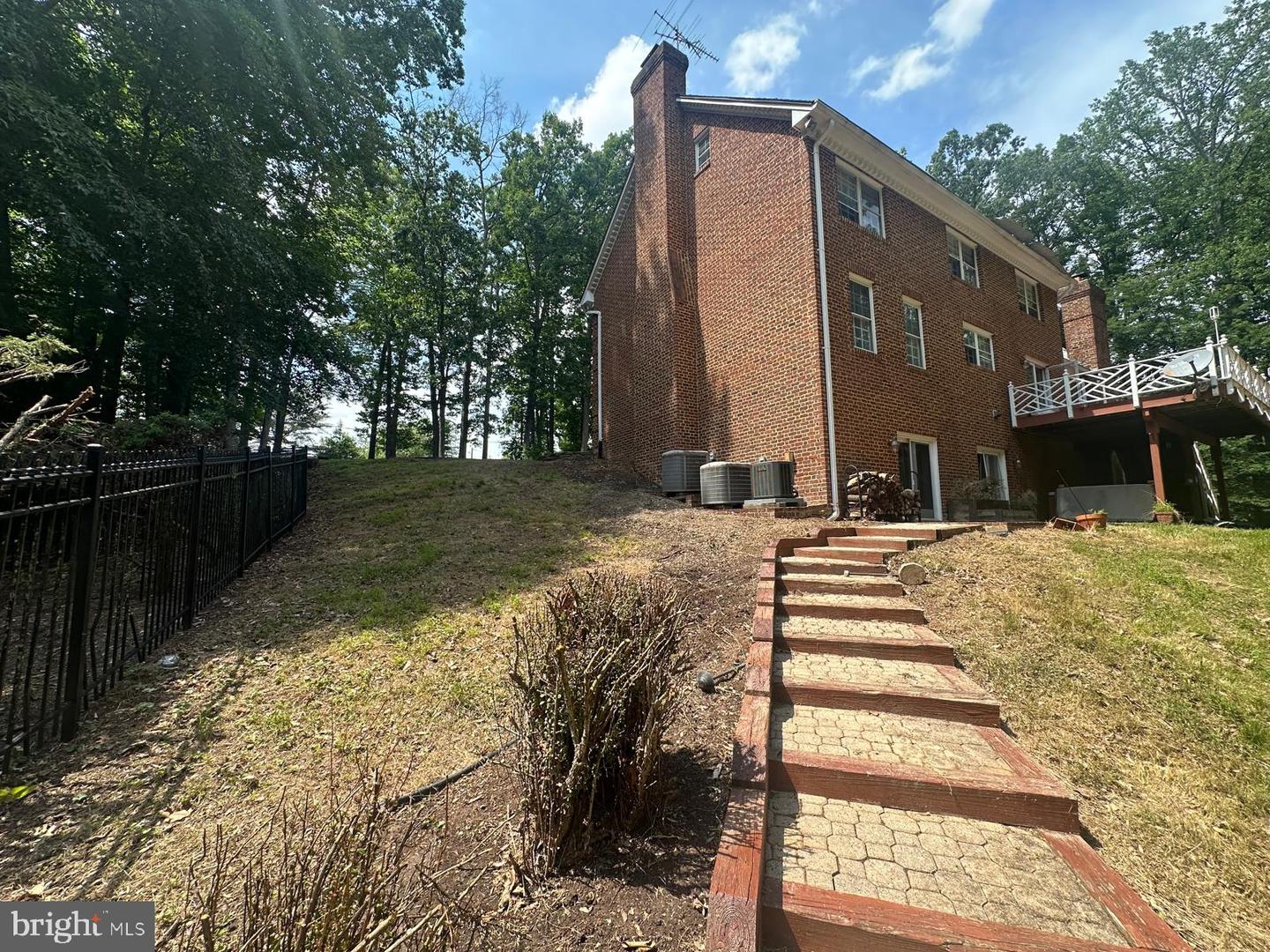 7615 KINCHELOE RD, CLIFTON, Virginia 20124, 6 Bedrooms Bedrooms, ,5 BathroomsBathrooms,Residential,For sale,7615 KINCHELOE RD,VAFX2244692 MLS # VAFX2244692