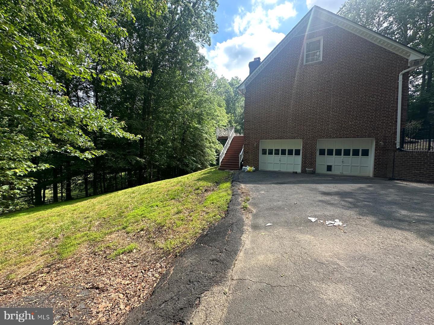 7615 KINCHELOE RD, CLIFTON, Virginia 20124, 6 Bedrooms Bedrooms, ,5 BathroomsBathrooms,Residential,For sale,7615 KINCHELOE RD,VAFX2244692 MLS # VAFX2244692