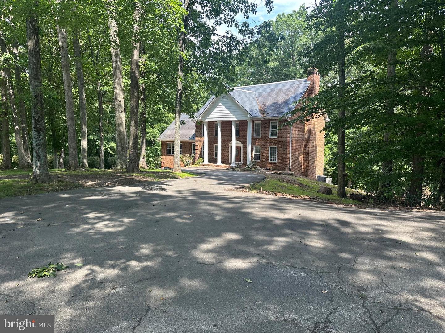7615 KINCHELOE RD, CLIFTON, Virginia 20124, 6 Bedrooms Bedrooms, ,5 BathroomsBathrooms,Residential,For sale,7615 KINCHELOE RD,VAFX2244692 MLS # VAFX2244692