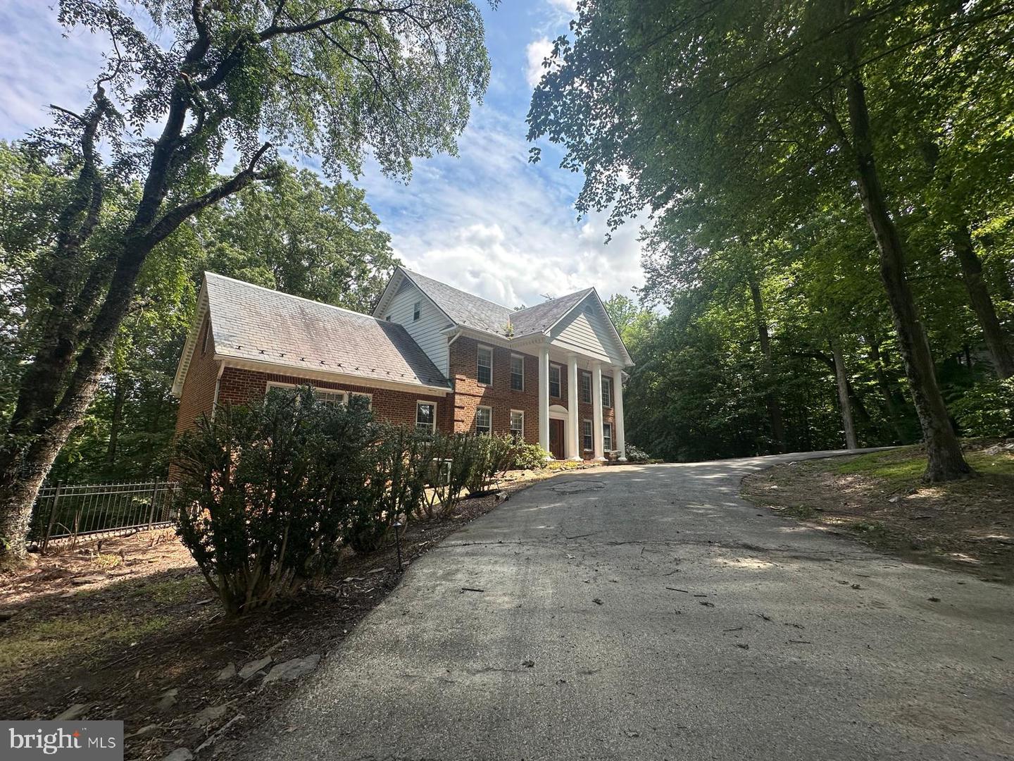 7615 KINCHELOE RD, CLIFTON, Virginia 20124, 6 Bedrooms Bedrooms, ,5 BathroomsBathrooms,Residential,For sale,7615 KINCHELOE RD,VAFX2244692 MLS # VAFX2244692