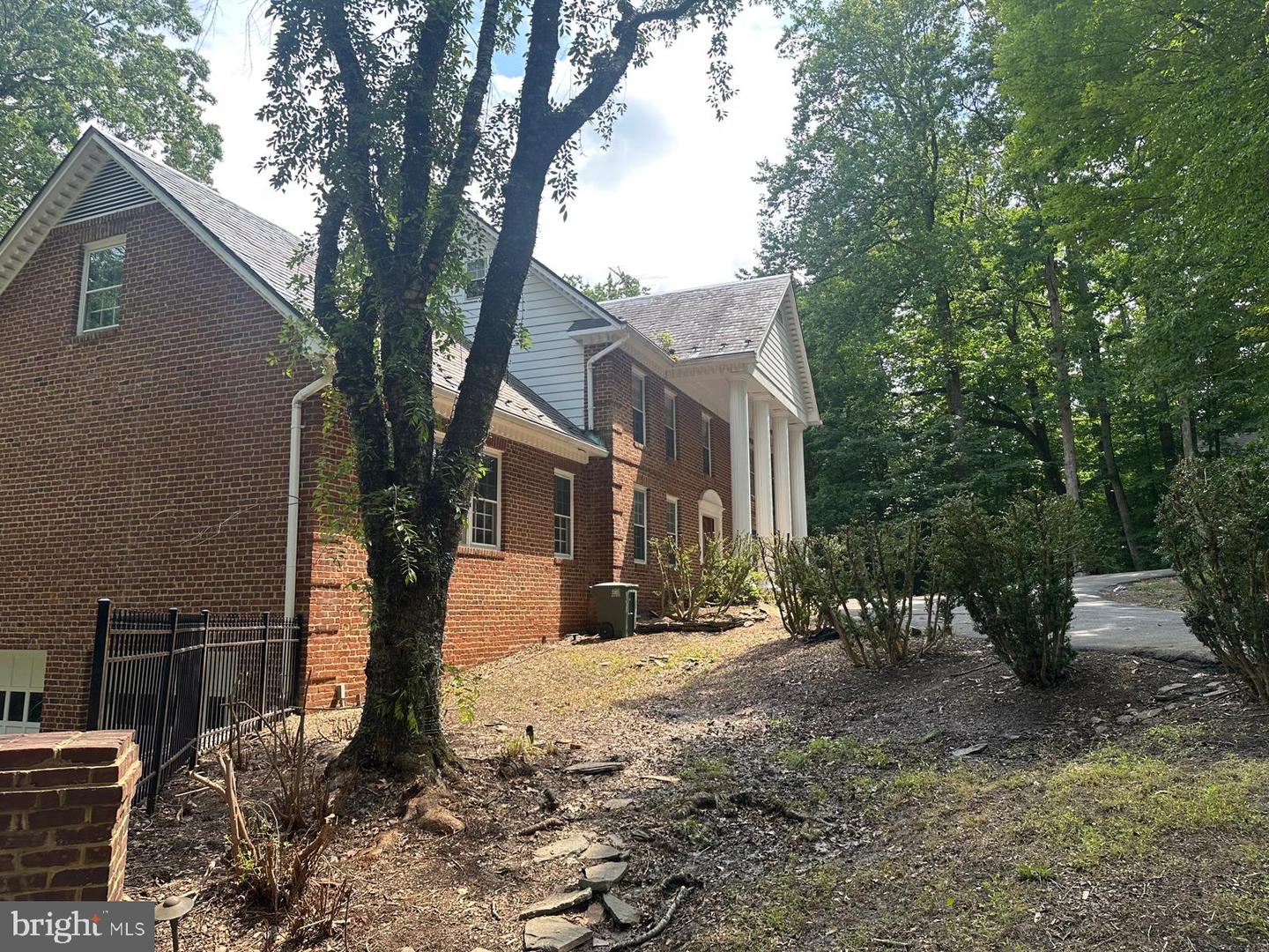 7615 KINCHELOE RD, CLIFTON, Virginia 20124, 6 Bedrooms Bedrooms, ,5 BathroomsBathrooms,Residential,For sale,7615 KINCHELOE RD,VAFX2244692 MLS # VAFX2244692