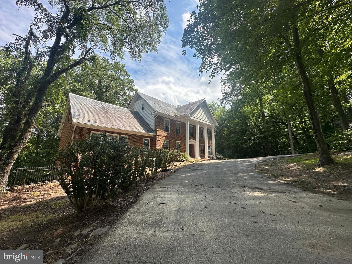 7615 KINCHELOE RD, CLIFTON, Virginia 20124, 6 Bedrooms Bedrooms, ,5 BathroomsBathrooms,Residential,For sale,7615 KINCHELOE RD,VAFX2244692 MLS # VAFX2244692