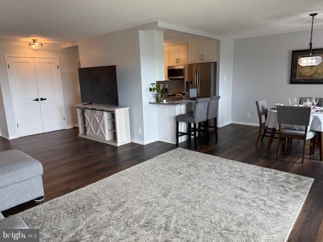 309 YOAKUM PKWY #1809, ALEXANDRIA, Virginia 22304, 2 Bedrooms Bedrooms, 4 Rooms Rooms,2 BathroomsBathrooms,Residential,For sale,309 YOAKUM PKWY #1809,VAAX2046030 MLS # VAAX2046030