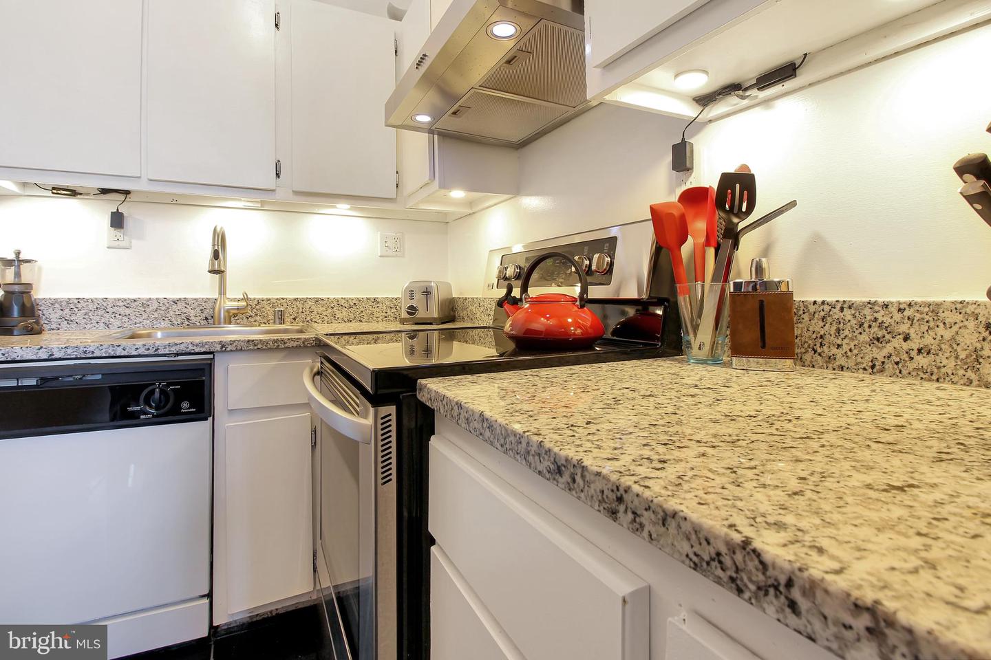 1615 Q ST NW #808, WASHINGTON, District Of Columbia 20009, 2 Bedrooms Bedrooms, ,1 BathroomBathrooms,Residential,For sale,1615 Q ST NW #808,DCDC2203726 MLS # DCDC2203726