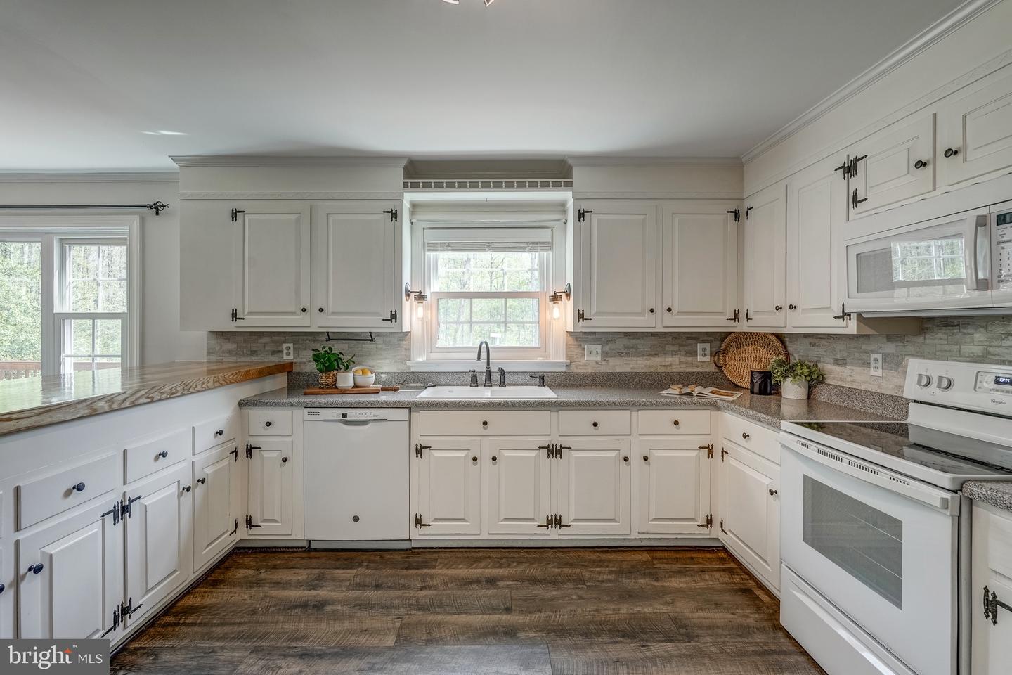 12665 PETERSBURG ST, CHESTER, Virginia 23831, 5 Bedrooms Bedrooms, 12 Rooms Rooms,3 BathroomsBathrooms,Residential,For sale,12665 PETERSBURG ST,VACF2001094 MLS # VACF2001094