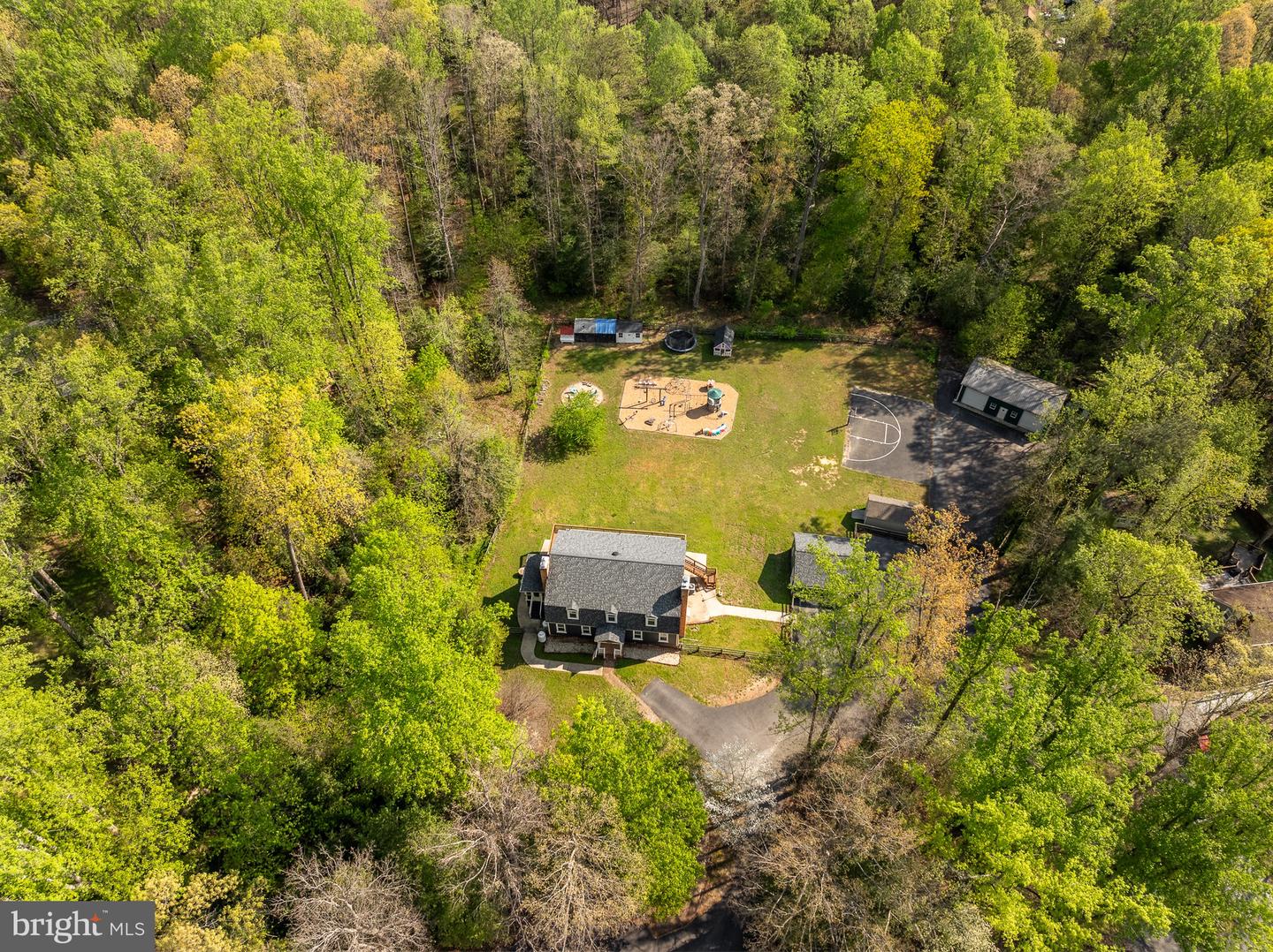 12665 PETERSBURG ST, CHESTER, Virginia 23831, 5 Bedrooms Bedrooms, 12 Rooms Rooms,3 BathroomsBathrooms,Residential,For sale,12665 PETERSBURG ST,VACF2001094 MLS # VACF2001094