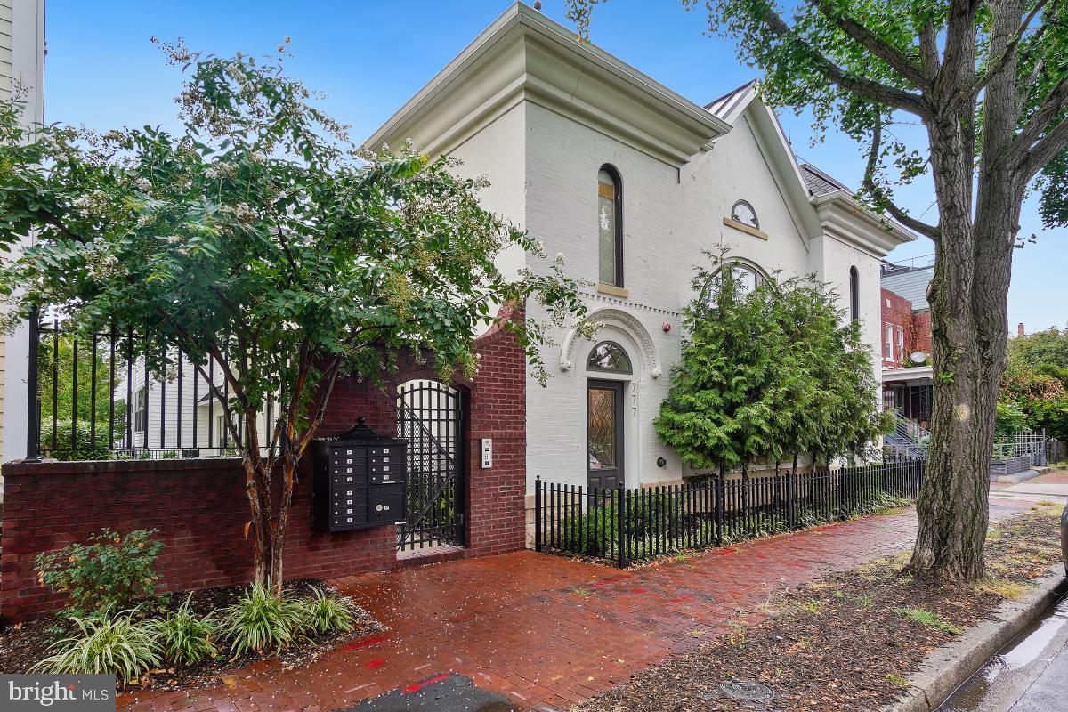777 MORTON ST NW #A, WASHINGTON, District Of Columbia 20010, 2 Bedrooms Bedrooms, ,2 BathroomsBathrooms,Residential,For sale,777 MORTON ST NW #A,DCDC2197380 MLS # DCDC2197380
