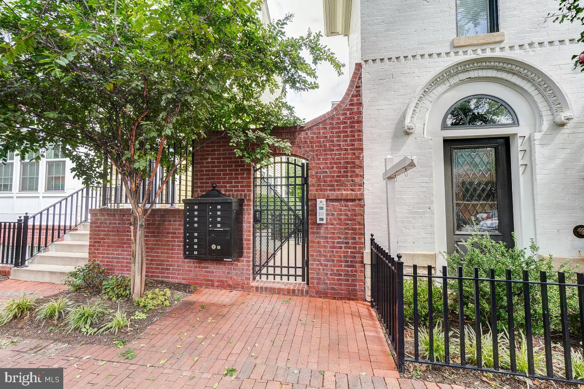 777 MORTON ST NW #A, WASHINGTON, District Of Columbia 20010, 2 Bedrooms Bedrooms, ,2 BathroomsBathrooms,Residential,For sale,777 MORTON ST NW #A,DCDC2197380 MLS # DCDC2197380