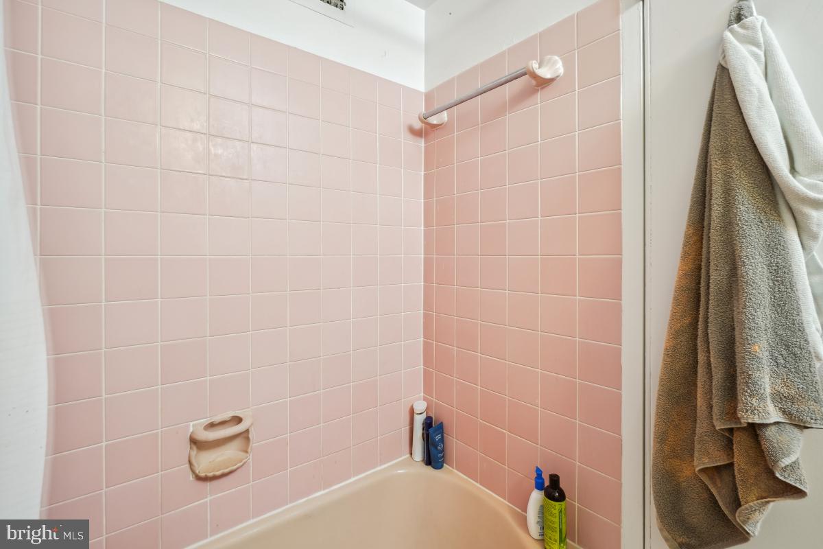 4201 CATHEDRAL AVE NW #1411E, WASHINGTON, District Of Columbia 20016, ,1 BathroomBathrooms,Residential,For sale,4201 CATHEDRAL AVE NW #1411E,DCDC2198620 MLS # DCDC2198620