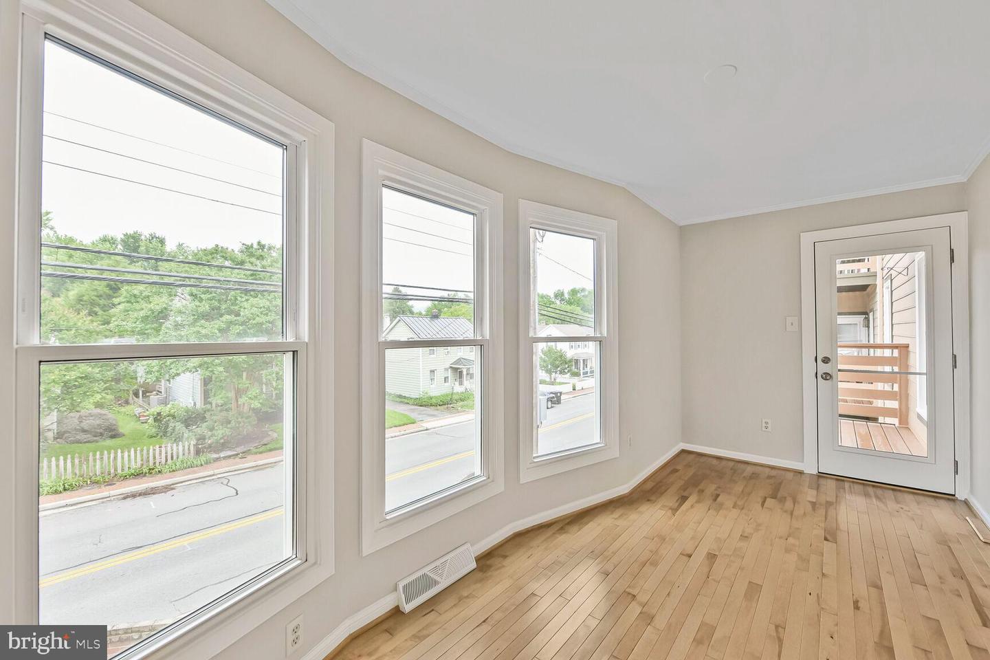 243 LOUDOUN ST SW #F, LEESBURG, Virginia 20175, 2 Bedrooms Bedrooms, ,1 BathroomBathrooms,Residential,For sale,243 LOUDOUN ST SW #F,VALO2096578 MLS # VALO2096578