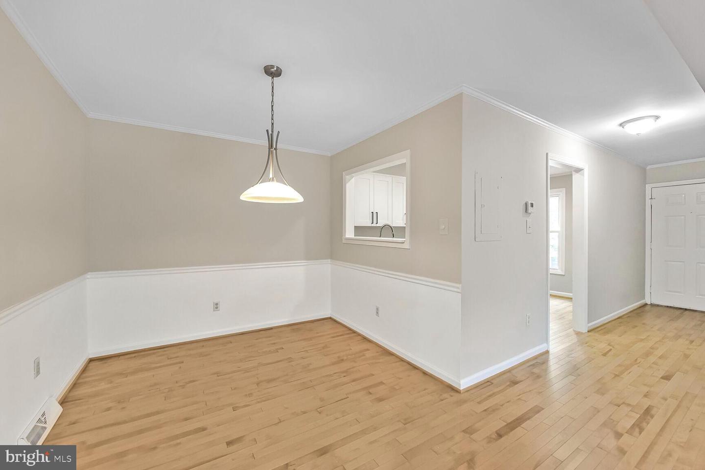 243 LOUDOUN ST SW #F, LEESBURG, Virginia 20175, 2 Bedrooms Bedrooms, ,1 BathroomBathrooms,Residential,For sale,243 LOUDOUN ST SW #F,VALO2096578 MLS # VALO2096578