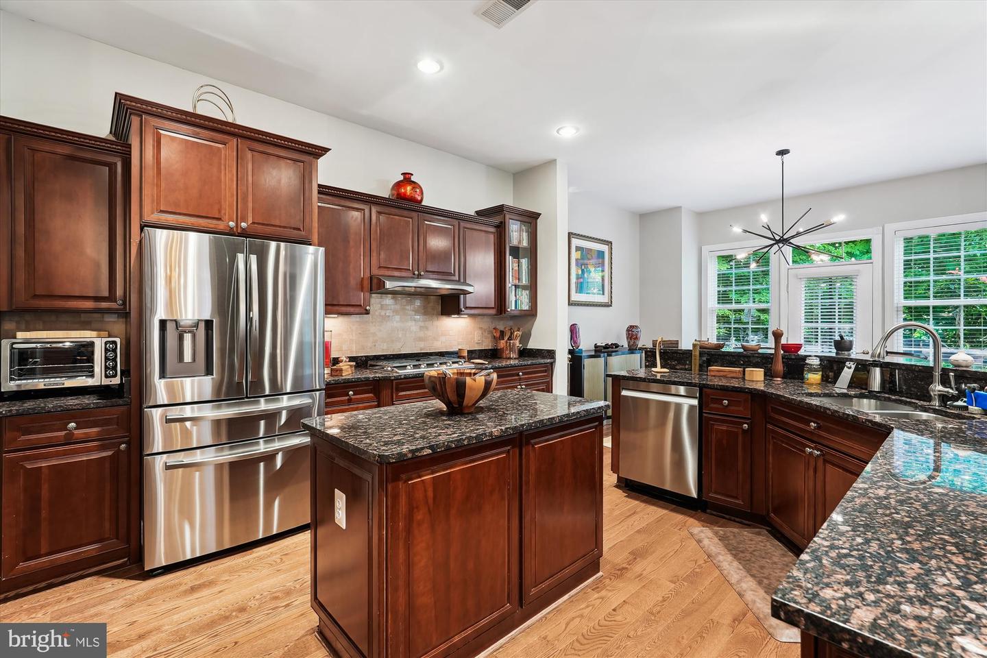 47666 PAULSEN SQ, POTOMAC FALLS, Virginia 20165, 3 Bedrooms Bedrooms, ,3 BathroomsBathrooms,Residential,For sale,47666 PAULSEN SQ,VALO2097898 MLS # VALO2097898
