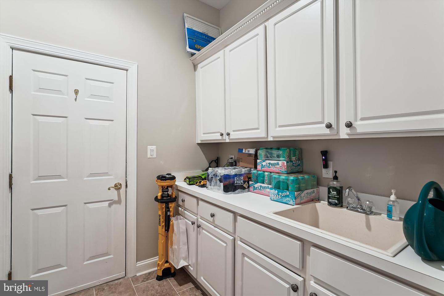 47666 PAULSEN SQ, POTOMAC FALLS, Virginia 20165, 3 Bedrooms Bedrooms, ,3 BathroomsBathrooms,Residential,For sale,47666 PAULSEN SQ,VALO2097898 MLS # VALO2097898