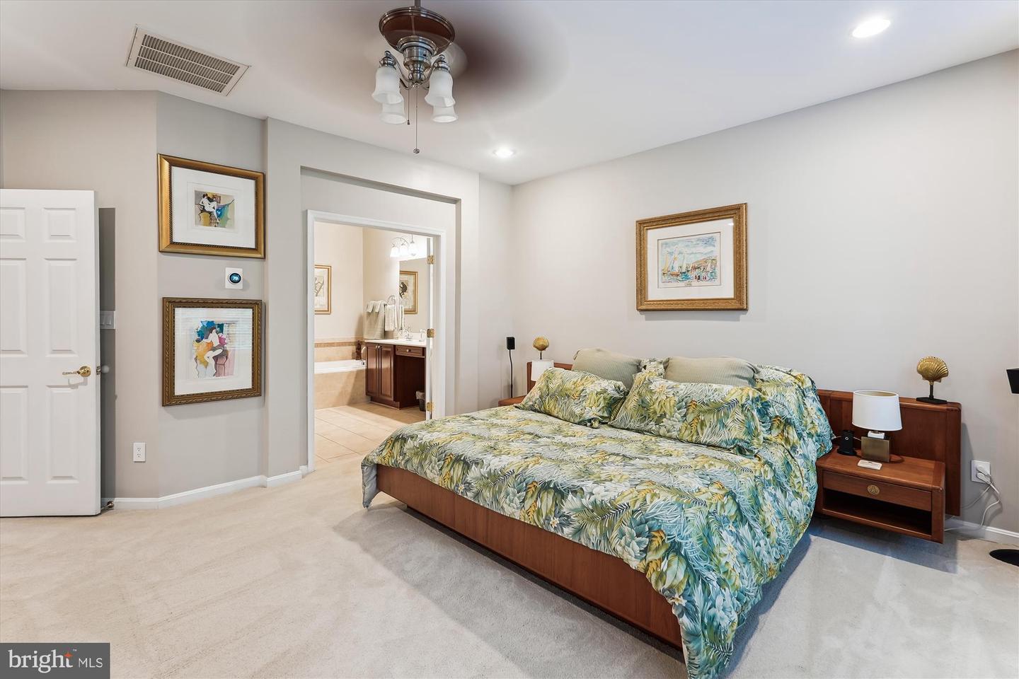 47666 PAULSEN SQ, POTOMAC FALLS, Virginia 20165, 3 Bedrooms Bedrooms, ,3 BathroomsBathrooms,Residential,For sale,47666 PAULSEN SQ,VALO2097898 MLS # VALO2097898