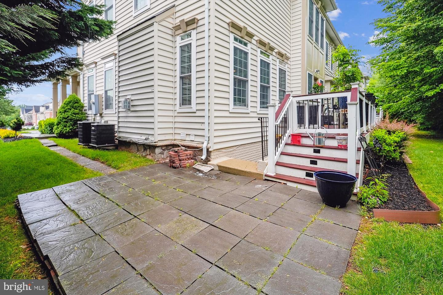 47666 PAULSEN SQ, POTOMAC FALLS, Virginia 20165, 3 Bedrooms Bedrooms, ,3 BathroomsBathrooms,Residential,For sale,47666 PAULSEN SQ,VALO2097898 MLS # VALO2097898