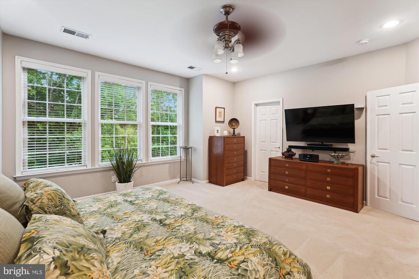 47666 PAULSEN SQ, POTOMAC FALLS, Virginia 20165, 3 Bedrooms Bedrooms, ,3 BathroomsBathrooms,Residential,For sale,47666 PAULSEN SQ,VALO2097898 MLS # VALO2097898