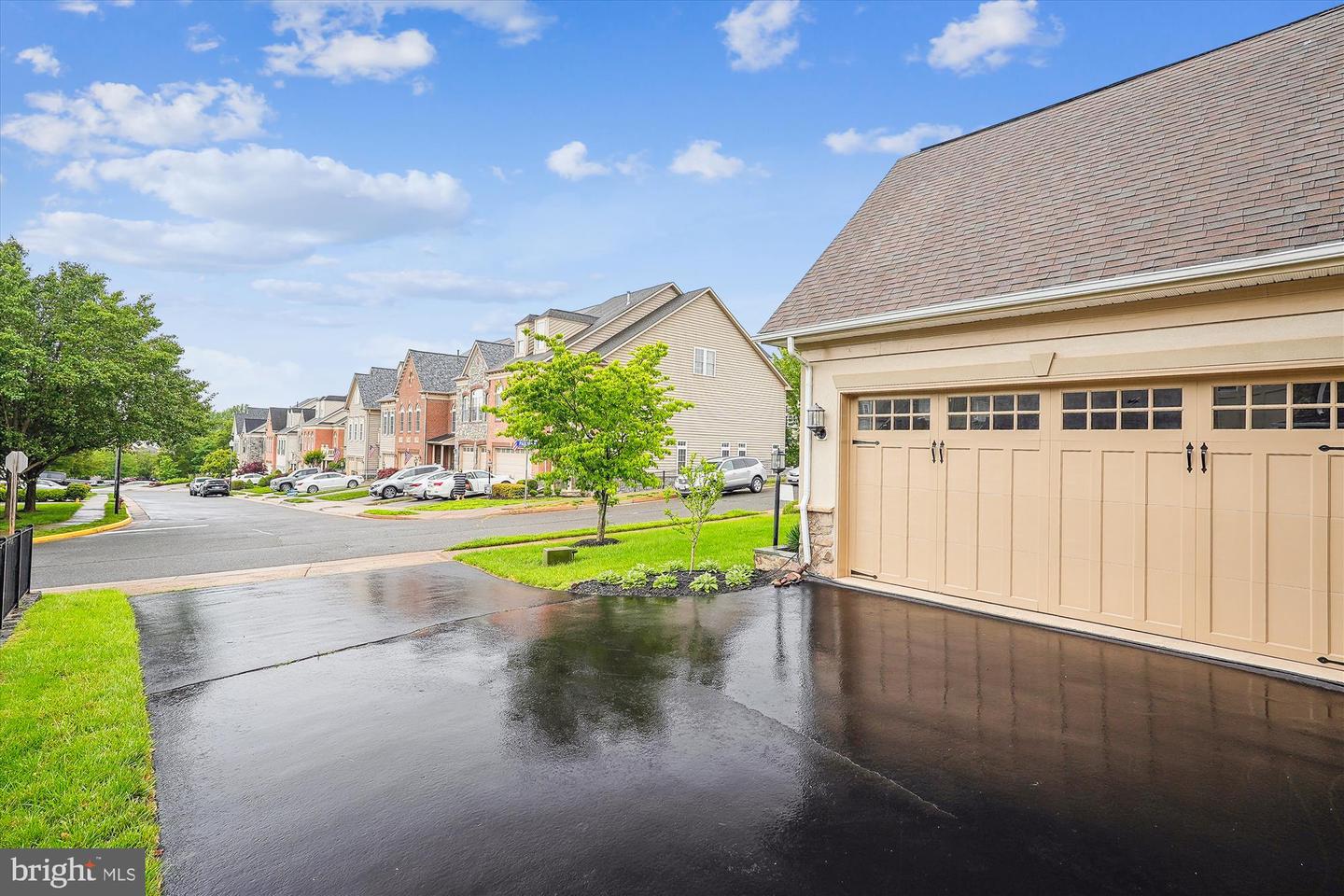 47666 PAULSEN SQ, POTOMAC FALLS, Virginia 20165, 3 Bedrooms Bedrooms, ,3 BathroomsBathrooms,Residential,For sale,47666 PAULSEN SQ,VALO2097898 MLS # VALO2097898