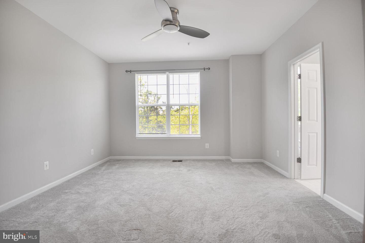 43415 MADISON RENEE TER #120, ASHBURN, Virginia 20147, 2 Bedrooms Bedrooms, ,2 BathroomsBathrooms,Residential,For sale,43415 MADISON RENEE TER #120,VALO2097970 MLS # VALO2097970