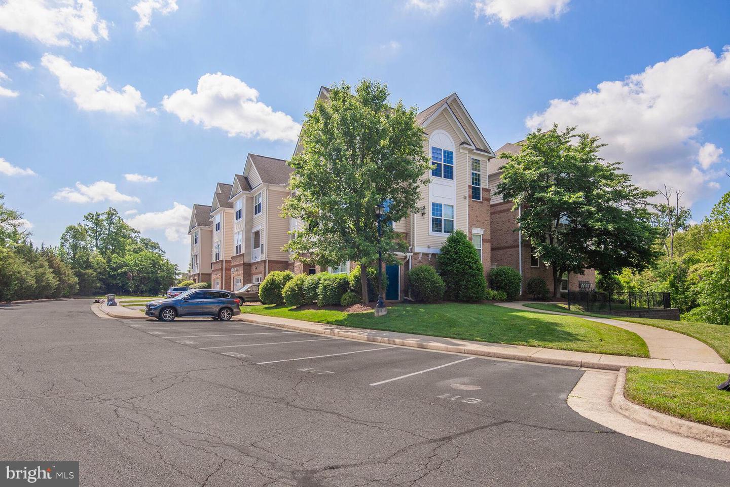 43415 MADISON RENEE TER #120, ASHBURN, Virginia 20147, 2 Bedrooms Bedrooms, ,2 BathroomsBathrooms,Residential,For sale,43415 MADISON RENEE TER #120,VALO2097970 MLS # VALO2097970