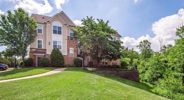 43415 MADISON RENEE TER #120, ASHBURN, Virginia 20147, 2 Bedrooms Bedrooms, ,2 BathroomsBathrooms,Residential,For sale,43415 MADISON RENEE TER #120,VALO2097970 MLS # VALO2097970