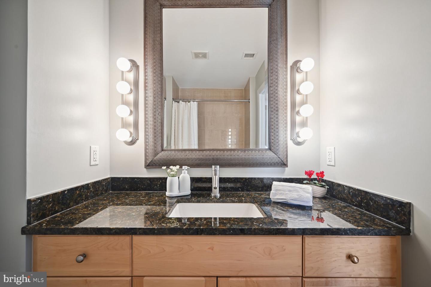 811 4TH ST NW #720, WASHINGTON, District Of Columbia 20001, 2 Bedrooms Bedrooms, ,2 BathroomsBathrooms,Residential,For sale,811 4TH ST NW #720,DCDC2203520 MLS # DCDC2203520
