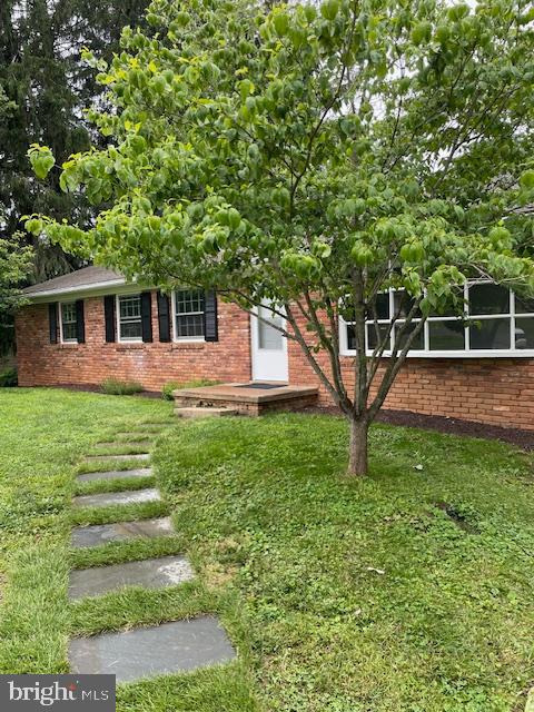 112 BLUE RIDGE ST, WARRENTON, Virginia 20186, 6 Bedrooms Bedrooms, ,3 BathroomsBathrooms,Residential,112 BLUE RIDGE ST,VAFQ2016814 MLS # VAFQ2016814