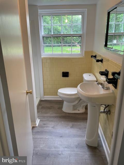112 BLUE RIDGE ST, WARRENTON, Virginia 20186, 6 Bedrooms Bedrooms, ,3 BathroomsBathrooms,Residential,112 BLUE RIDGE ST,VAFQ2016814 MLS # VAFQ2016814