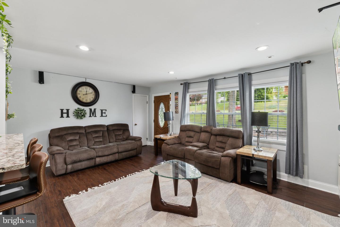 8412 IMPALLA DR, MANASSAS, Virginia 20110, 4 Bedrooms Bedrooms, ,5 BathroomsBathrooms,Residential,For sale,8412 IMPALLA DR,VAPW2091770 MLS # VAPW2091770