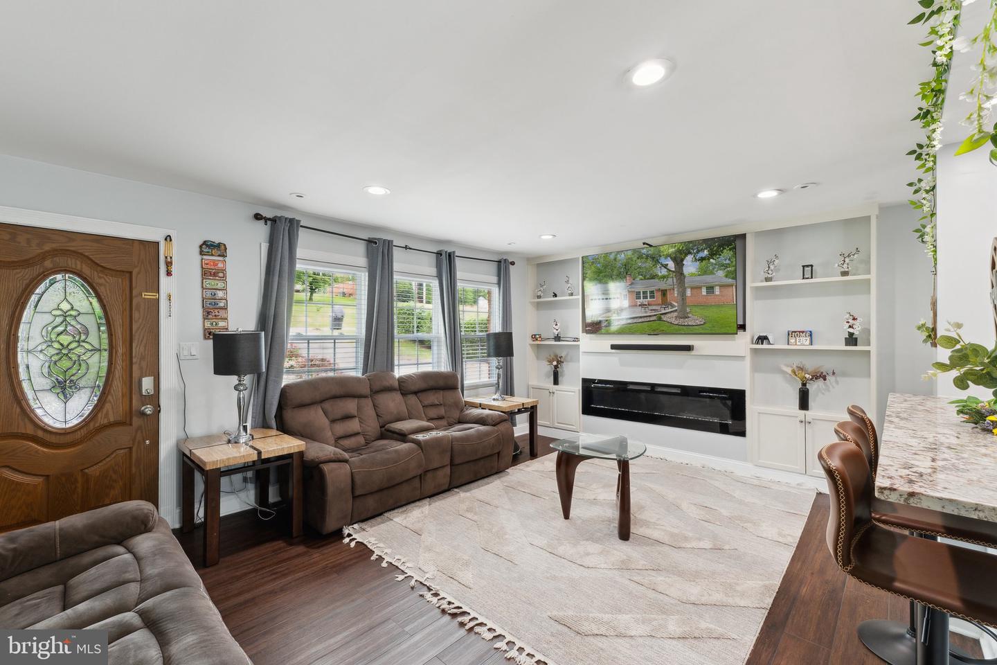 8412 IMPALLA DR, MANASSAS, Virginia 20110, 4 Bedrooms Bedrooms, ,5 BathroomsBathrooms,Residential,For sale,8412 IMPALLA DR,VAPW2091770 MLS # VAPW2091770