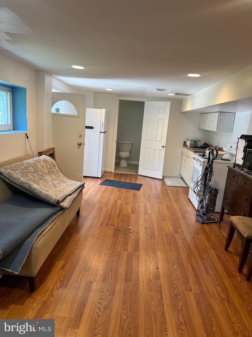 1418 C ST NE, WASHINGTON, District Of Columbia 20002, 4 Bedrooms Bedrooms, ,4 BathroomsBathrooms,Residential,For sale,1418 C ST NE,DCDC2199126 MLS # DCDC2199126