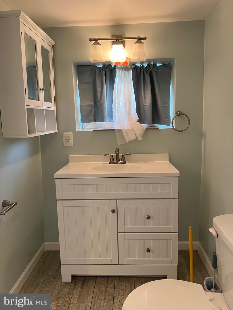 1418 C ST NE, WASHINGTON, District Of Columbia 20002, 4 Bedrooms Bedrooms, ,4 BathroomsBathrooms,Residential,For sale,1418 C ST NE,DCDC2199126 MLS # DCDC2199126