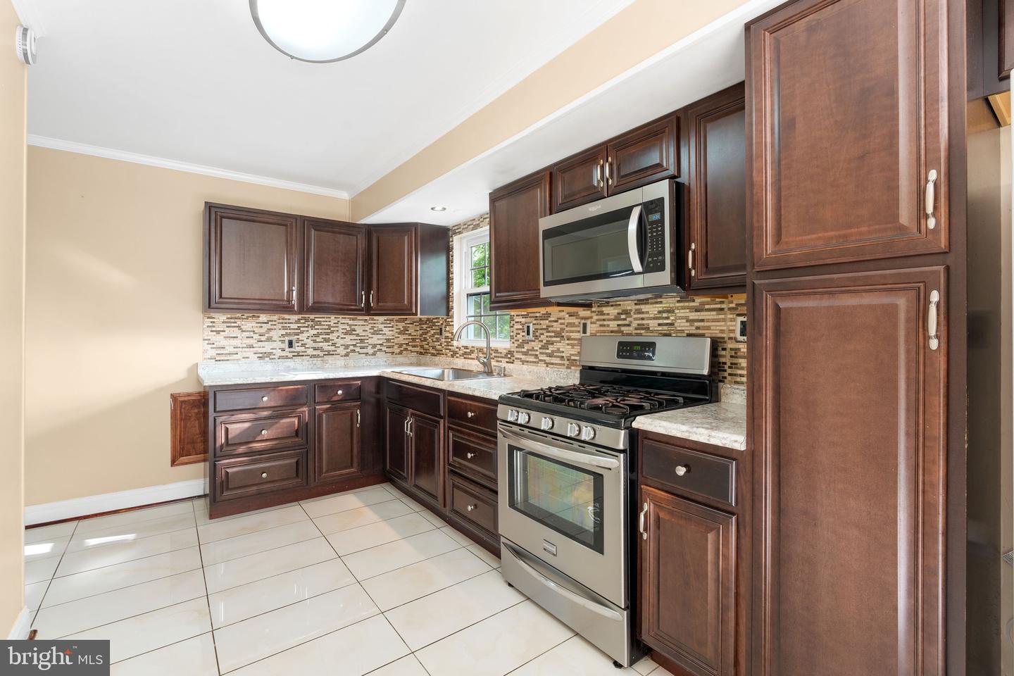 7703 HURON DR, GAINESVILLE, Virginia 20155, 4 Bedrooms Bedrooms, ,3 BathroomsBathrooms,Residential,For sale,7703 HURON DR,VAPW2094082 MLS # VAPW2094082