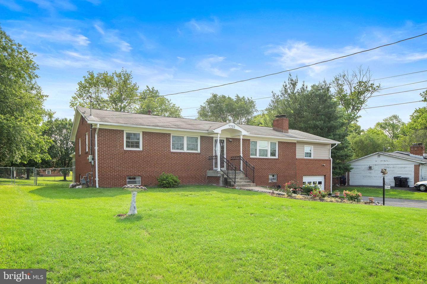 7703 HURON DR, GAINESVILLE, Virginia 20155, 4 Bedrooms Bedrooms, ,3 BathroomsBathrooms,Residential,For sale,7703 HURON DR,VAPW2094082 MLS # VAPW2094082