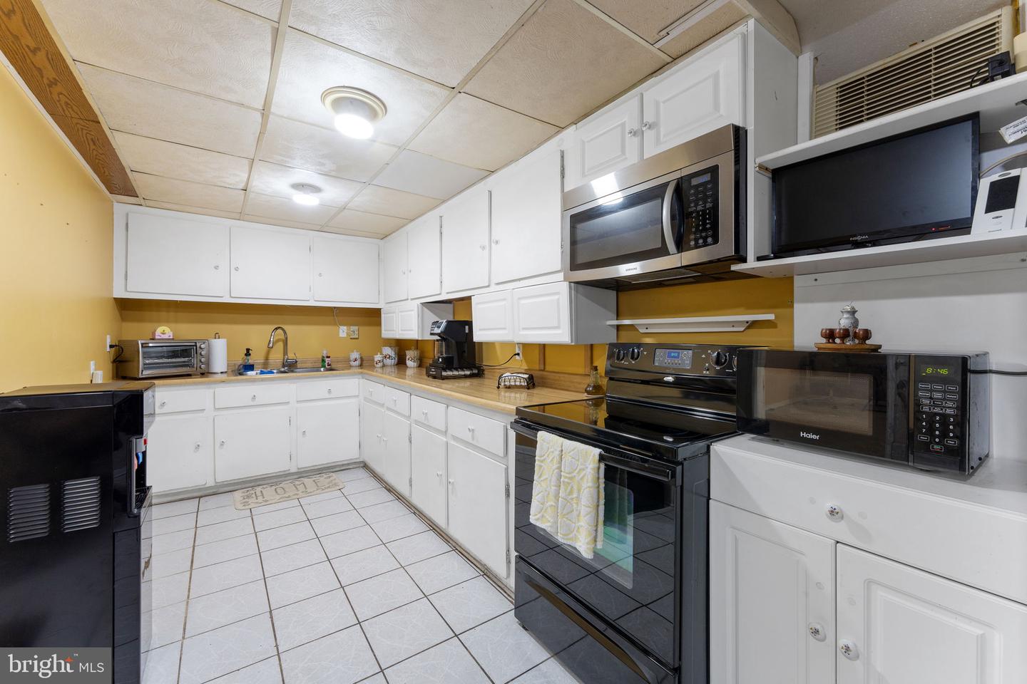 7703 HURON DR, GAINESVILLE, Virginia 20155, 4 Bedrooms Bedrooms, ,3 BathroomsBathrooms,Residential,For sale,7703 HURON DR,VAPW2094082 MLS # VAPW2094082