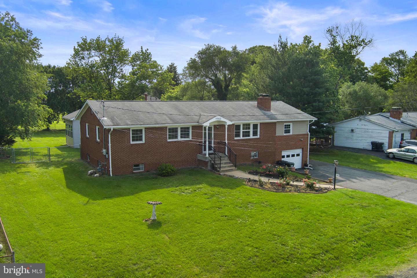 7703 HURON DR, GAINESVILLE, Virginia 20155, 4 Bedrooms Bedrooms, ,3 BathroomsBathrooms,Residential,For sale,7703 HURON DR,VAPW2094082 MLS # VAPW2094082