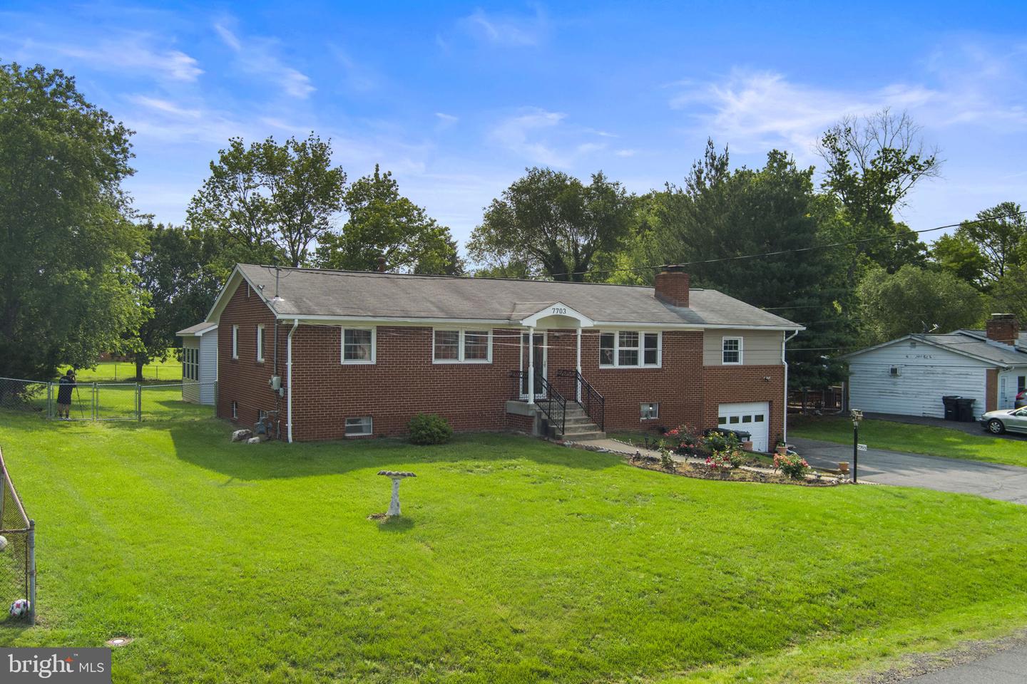 7703 HURON DR, GAINESVILLE, Virginia 20155, 4 Bedrooms Bedrooms, ,3 BathroomsBathrooms,Residential,For sale,7703 HURON DR,VAPW2094082 MLS # VAPW2094082