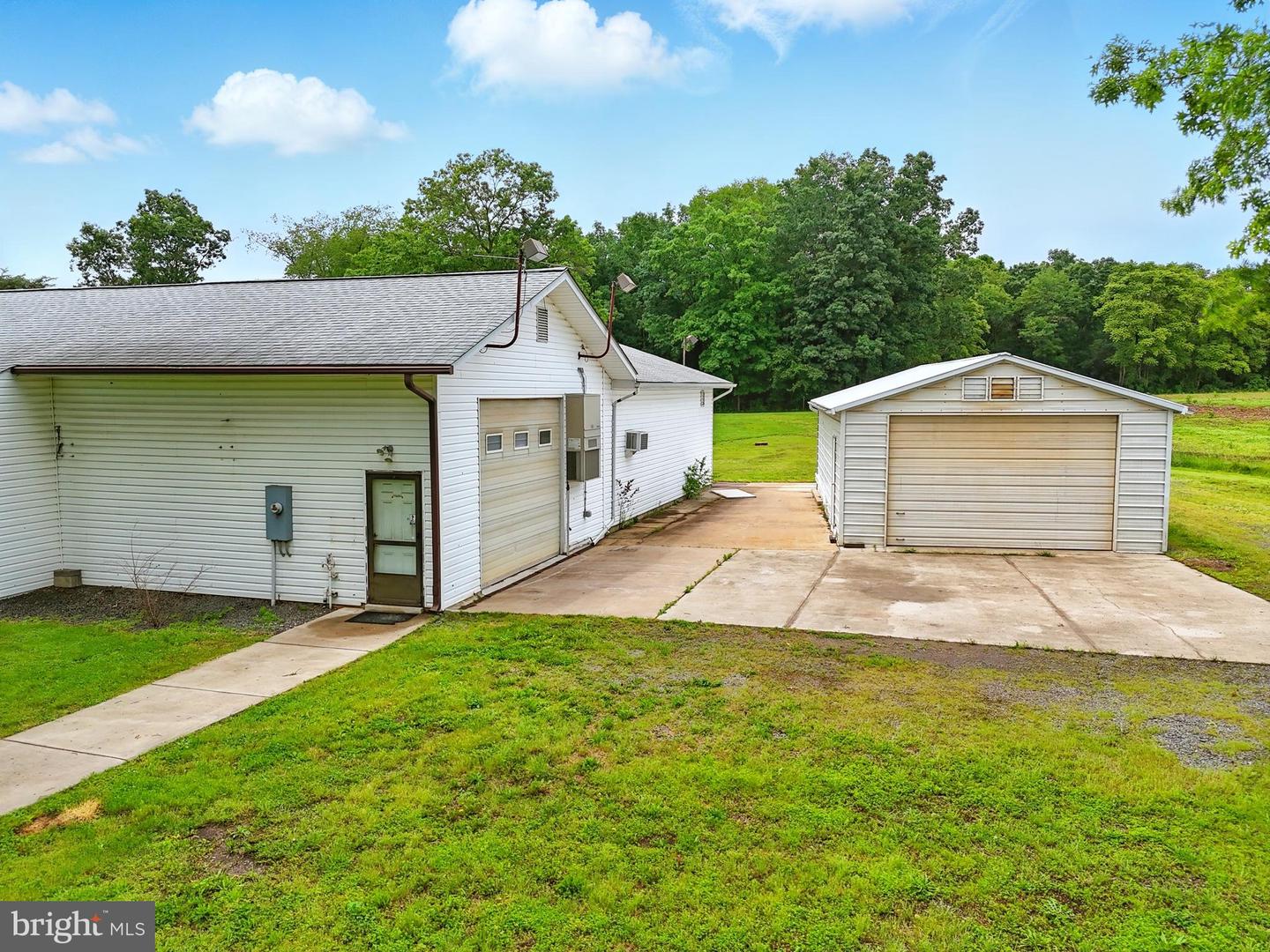 8534 BURWELL RD, CATLETT, Virginia 20119, 2 Bedrooms Bedrooms, ,1 BathroomBathrooms,Residential,For sale,8534 BURWELL RD,VAFQ2016630 MLS # VAFQ2016630