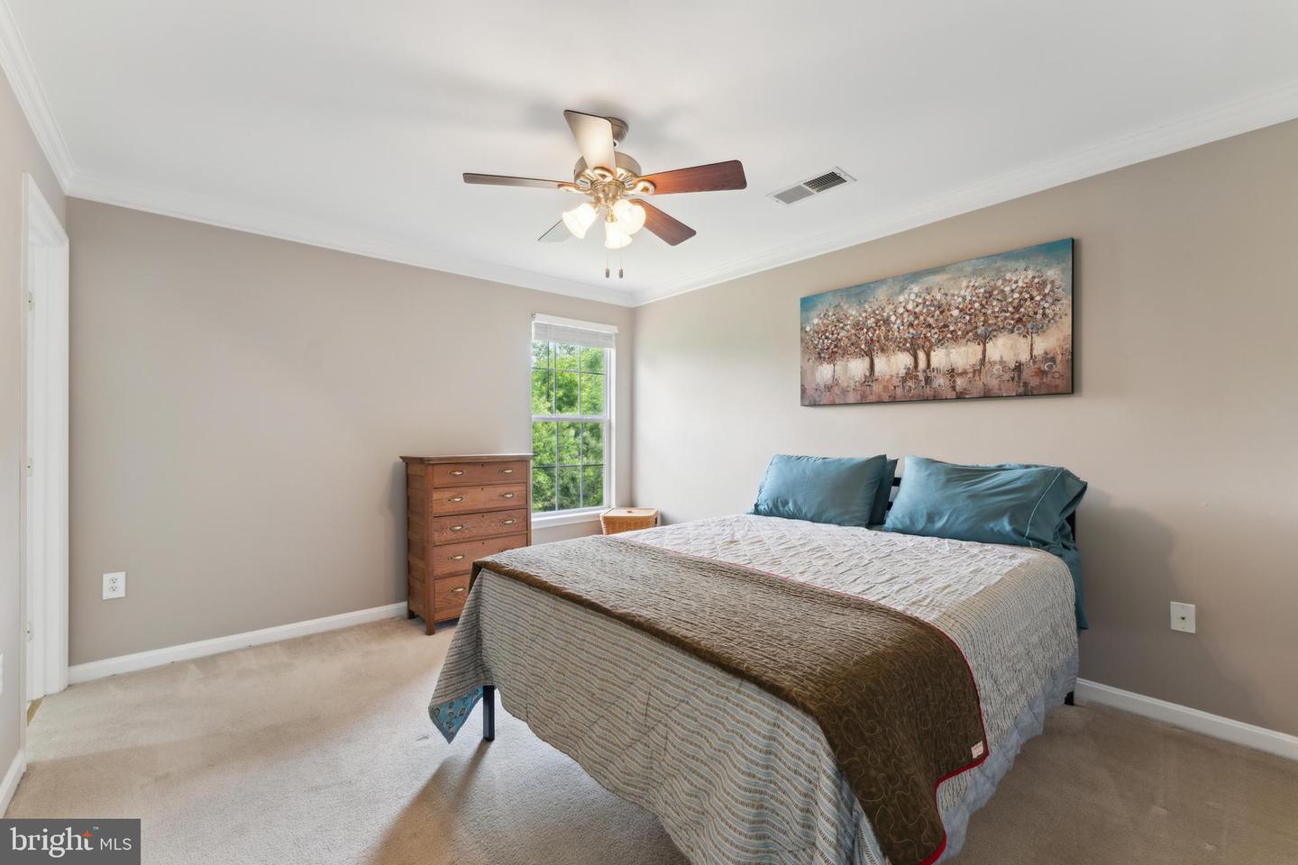 35934 NEWBERRY CROSSING PL, ROUND HILL, Virginia 20141, 4 Bedrooms Bedrooms, ,2 BathroomsBathrooms,Residential,For sale,35934 NEWBERRY CROSSING PL,VALO2096346 MLS # VALO2096346