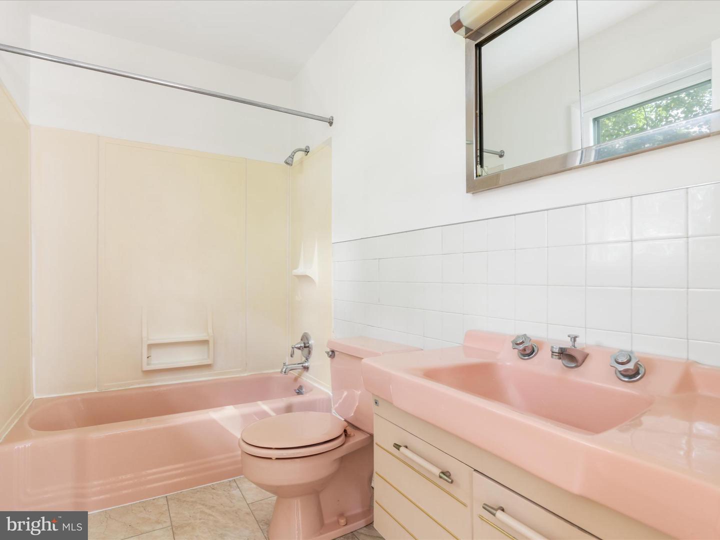 1793 N HAYFIELD RD, WINCHESTER, Virginia 22603, 3 Bedrooms Bedrooms, ,2 BathroomsBathrooms,Residential,For sale,1793 N HAYFIELD RD,VAFV2034138 MLS # VAFV2034138