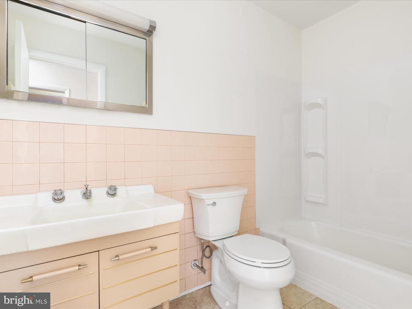 1793 N HAYFIELD RD, WINCHESTER, Virginia 22603, 3 Bedrooms Bedrooms, ,2 BathroomsBathrooms,Residential,For sale,1793 N HAYFIELD RD,VAFV2034138 MLS # VAFV2034138
