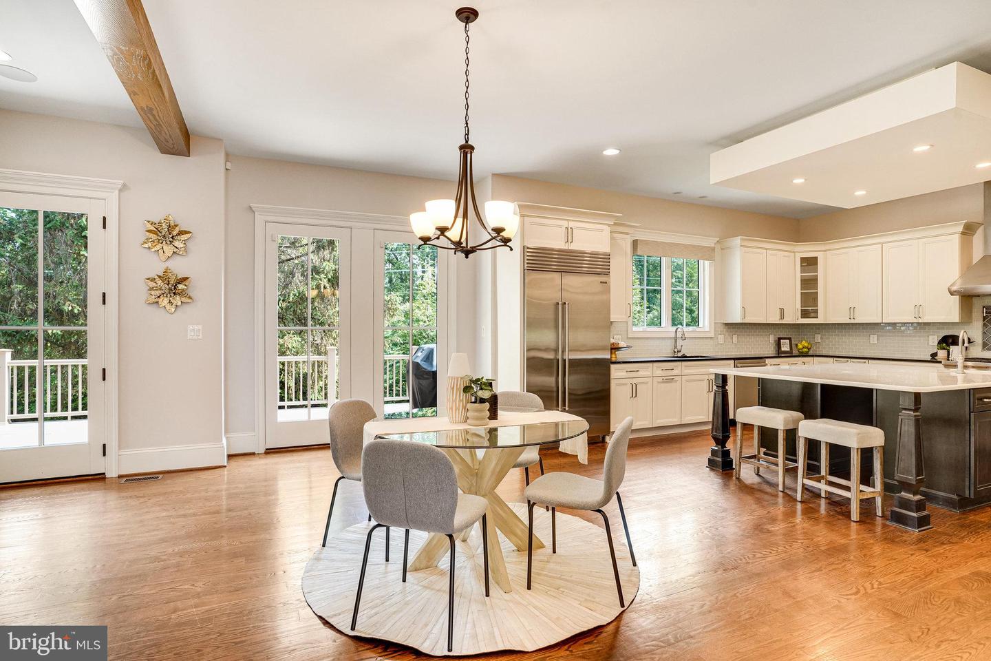 920 NINOVAN RD SE, VIENNA, Virginia 22180, 5 Bedrooms Bedrooms, ,5 BathroomsBathrooms,Residential,For sale,920 NINOVAN RD SE,VAFX2241888 MLS # VAFX2241888