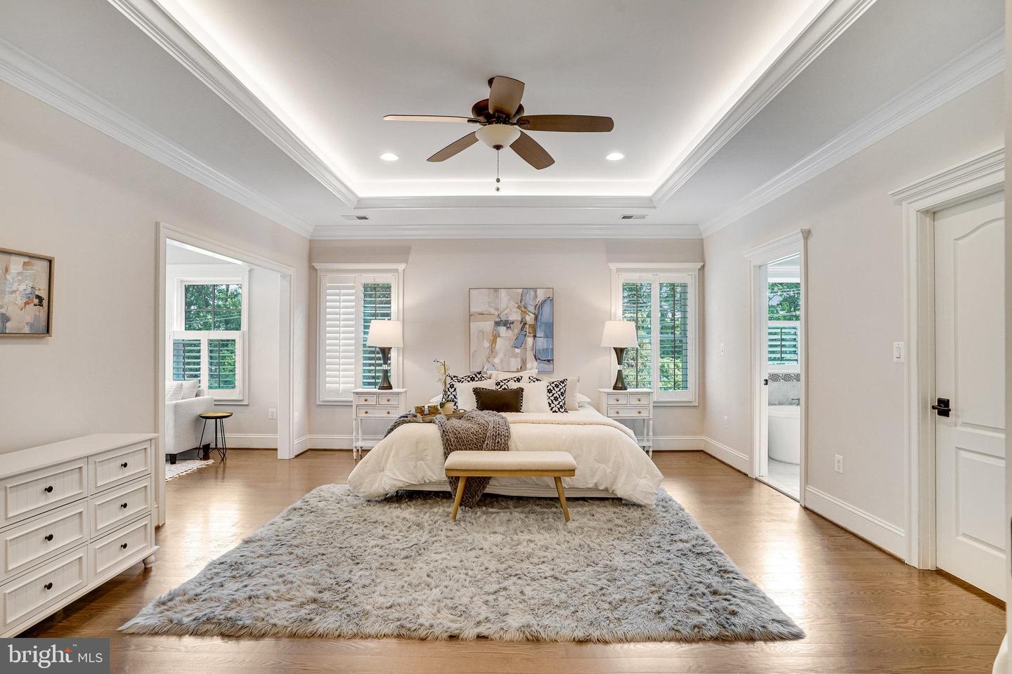 920 NINOVAN RD SE, VIENNA, Virginia 22180, 5 Bedrooms Bedrooms, ,5 BathroomsBathrooms,Residential,For sale,920 NINOVAN RD SE,VAFX2241888 MLS # VAFX2241888