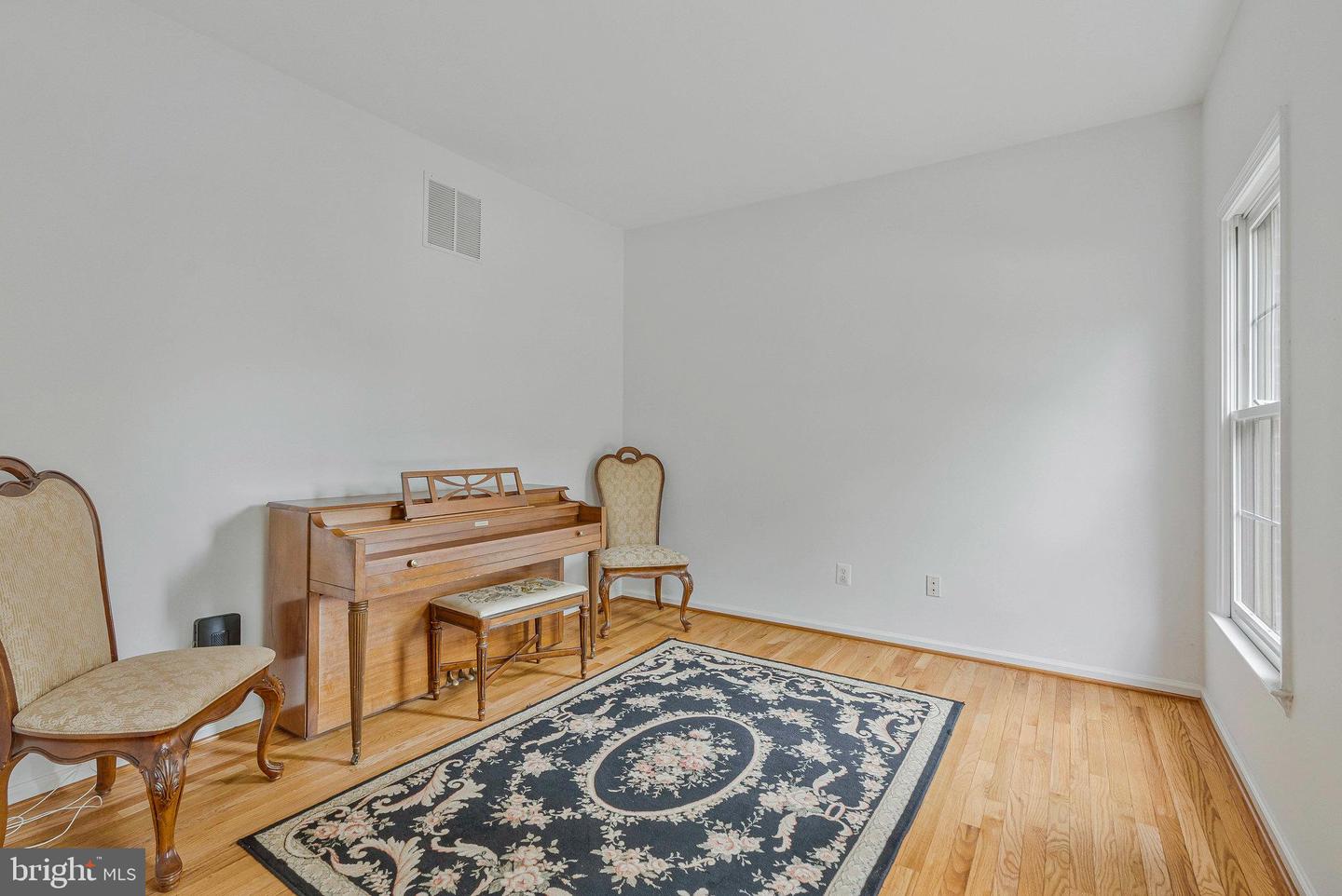9310 SAFFRON HILL CT, MANASSAS, Virginia 20110, 4 Bedrooms Bedrooms, ,2 BathroomsBathrooms,Residential,For sale,9310 SAFFRON HILL CT,VAMN2008362 MLS # VAMN2008362